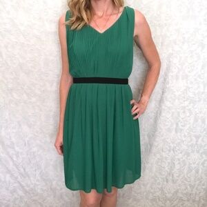 C. Luce Pleated Emerald Kelly Green Sleeveless Dress
